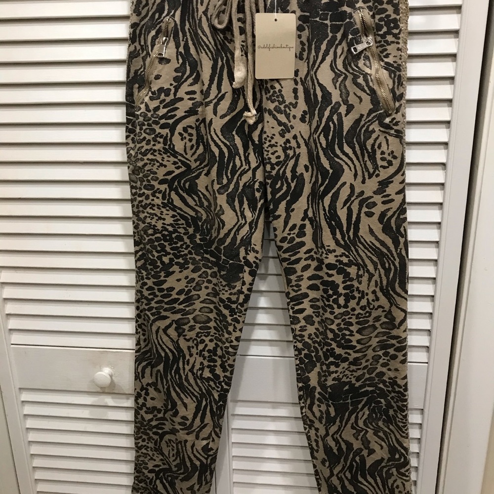 Fabulous Italian leggings in Tiger print